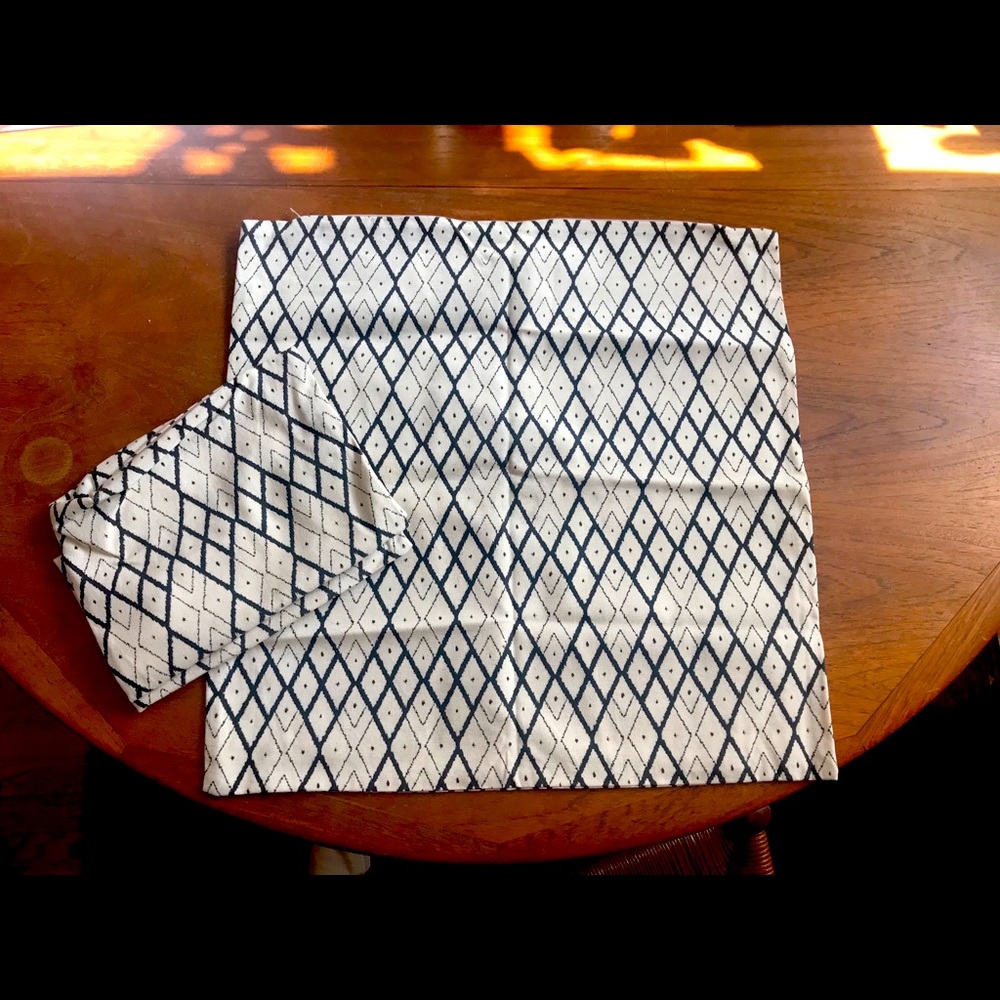 SOLD H&M black and white geometric